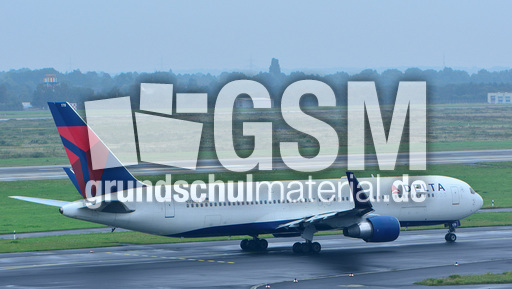 Boeing 767-332(ER)(WL).jpg